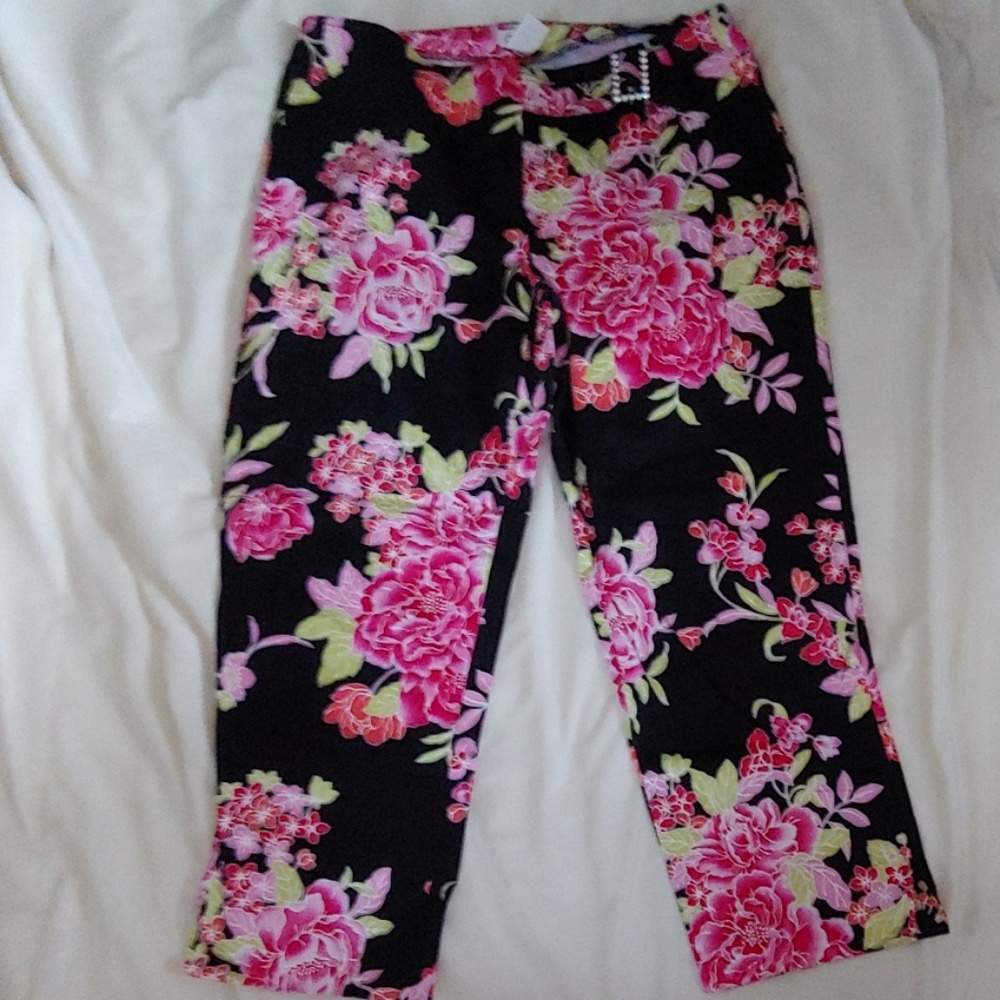 Cache Capris - image 1